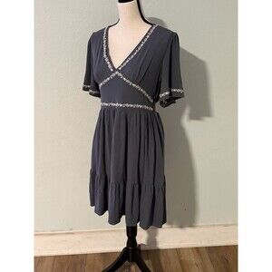 In Loom Women's Dress Sage Green Size Medium Short Sleeve Embroidered V Neck